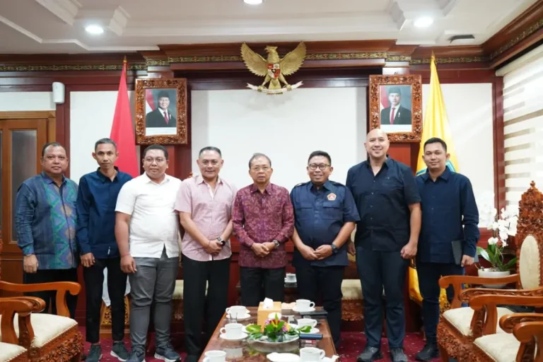 Gubernur Bali Wayan Koster menerima audiensi pengurus Karang Taruna Nasional untuk mendukung penguatan organisasi kepemudaan dan membangkitkan peran aktif generasi muda di Bali.