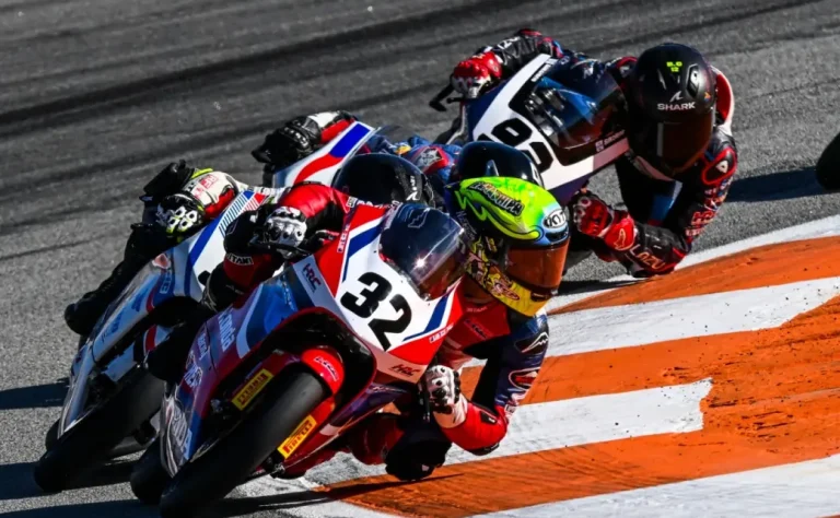 Dua pebalap muda binaan PT Astra Honda Motor (AHM), Veda Ega Pratama dan Muhammad Kiandra Ramadhipa, menutup musim balap internasional 2025 dengan torehan prestasi yang membanggakan.