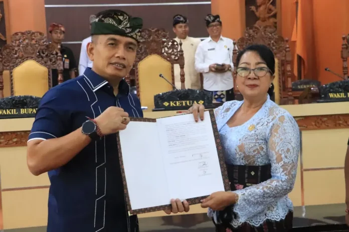 Pemerintah Kabupaten Jembrana bersama DPRD menetapkan empat Rancangan Peraturan Daerah (Ranperda) menjadi Peraturan Daerah (Perda)