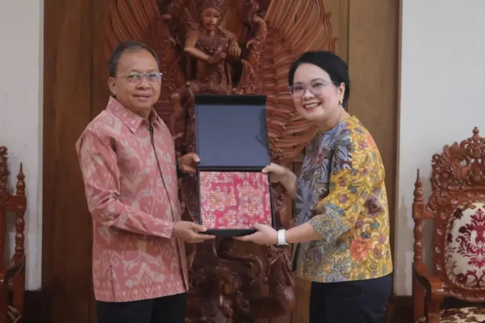 Gubernur Bali Wayan Koster menyambut kerja sama dengan PT Telkom Indonesia untuk memperkuat infrastruktur digital, mengembangkan teknologi berbasis AI, serta memastikan seluruh Bali tercakup sinyal tanpa blank spot.