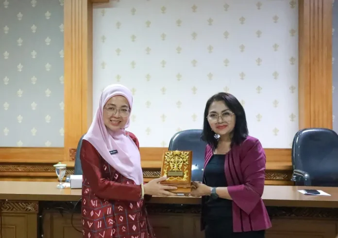 Ketua Dekranasda Kota Makassar, Melinda Aksa Munafri, bersama jajaran pengurus melakukan kunjungan kerja ke Kabupaten Badung Ketua Dekranasda Kota Makassar, Melinda Aksa Munafri, bersama jajaran pengurus melakukan kunjungan kerja ke Kabupaten Badung