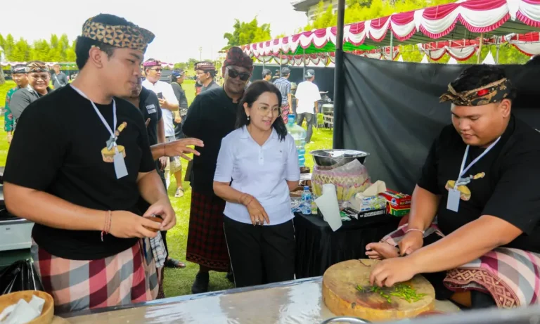 Sebagai bagian dari rangkaian Molah Ikang Trikayoning Yowana 2025, Tim Penggerak PKK Kabupaten Badung kembali menghadirkan ajang lomba yang mengedepankan kreativitas sekaligus pelestarian budaya.