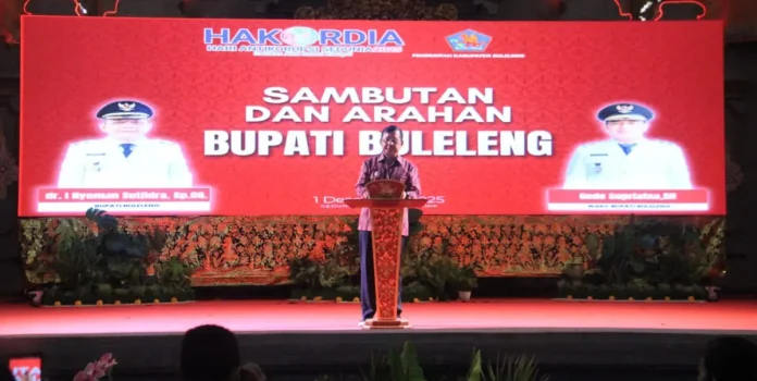 Bupati Buleleng I Nyoman Sutjidra mengingatkan perbekel dan kelian desa adat untuk menghindari korupsi dan mengelola anggaran sesuai regulasi, sambil menyiapkan insentif bagi desa adat tahun depan.