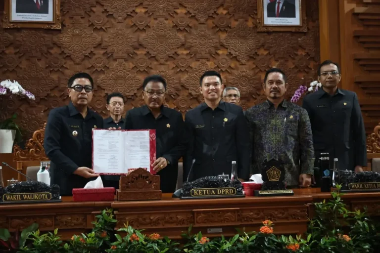 DPRD Kota Denpasar menyetujui Ranperda Pengelolaan Barang Milik Daerah menjadi Perda, sebagai langkah memperkuat manajemen aset yang modern, transparan, dan efisien untuk mendukung pelayanan publik.