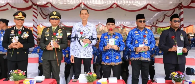 Pemerintah Kabupaten Klungkung menggelar upacara peringatan Hari Ulang Tahun Korps Pegawai Republik Indonesia (Korpri) ke-54