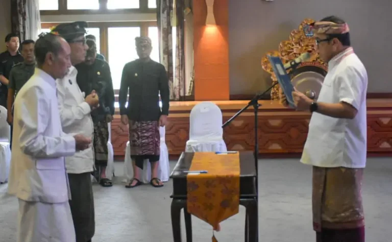 Penjabat Sekretaris Daerah (Pj. Sekda) yang baru. I Gusti Ngurah Eddy Mulya yang dikukuhkan oleh Walikota Denpasar I Gusti Ngurah Jaya Negara
