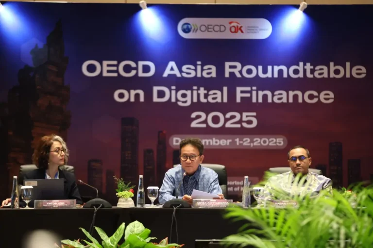 OJK menegaskan komitmennya memperkuat tata kelola dan inovasi keuangan digital melalui pengembangan kerangka tokenisasi aset dalam forum OECD Asia Roundtable on Digital Finance 2025 di Bali.