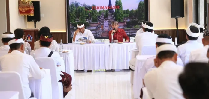 Bupati Klungkung menekankan pentingnya semangat kerja, kolaborasi, dan optimalisasi potensi daerah agar OPD mampu mencapai target PAD dan mendukung program prioritas pemerintah.