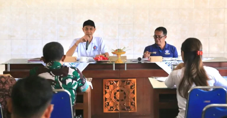 Wabup Tjok Surya Tegaskan Penertiban Lalu Lintas, Parkir Sembarangan Jadi Sorotan Utama