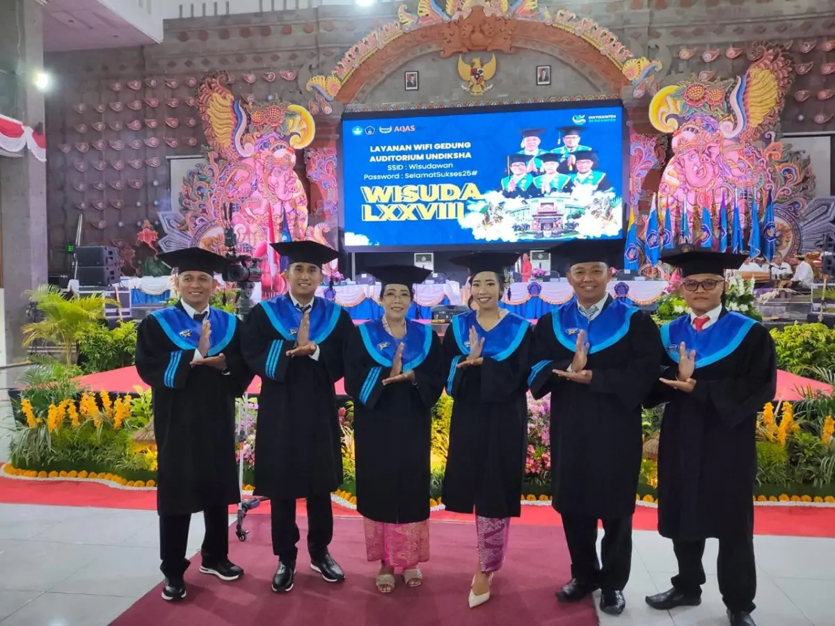 Ibu dan Anak Raih Gelar Doktor pada Wisuda ke-78 Undiksha, Catat Sejarah Pendidikan Lintas Generasi