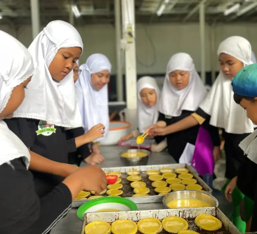 Pariwisata Bali terus beradaptasi mengikuti kebutuhan wisatawan, termasuk segmen wisatawan muslim. Kehadiran Pie Susu Dewata Agung menjadi salah satu penanda perubahan tersebut.