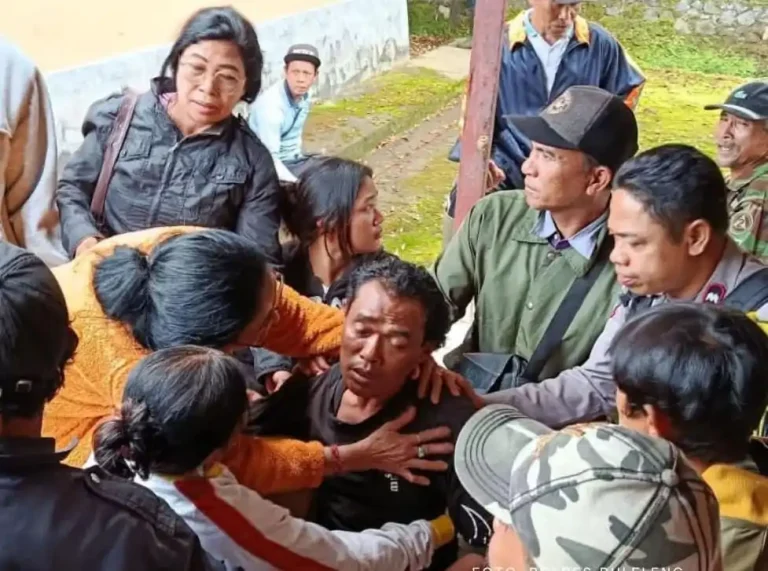 Made Suardana Yasa alias Kadek Dunung, penjaga pos tiket obyek wisata air terjun Twin Waterfall di Kawasan Hutan Desa Wanagiri, Kecamatan Sukasada, Buleleng yang berhasil ditemukan namun dalam kondisi lemas.