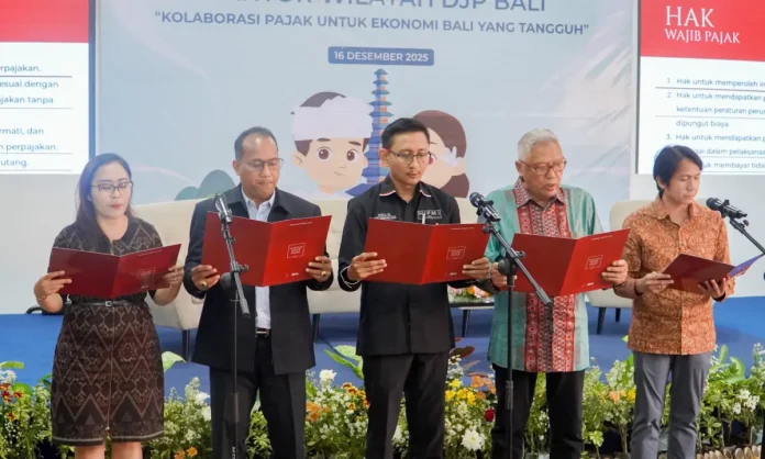 Kegiatan Tax Gathering 2025 menjadi ajang kolaborasi antara pemerintah, wajib pajak, dan pelaku usaha untuk memperkuat ekonomi Bali yang tangguh. Kegiatan Tax Gathering 2025 menjadi ajang kolaborasi antara pemerintah, wajib pajak, dan pelaku usaha untuk memperkuat ekonomi Bali yang tangguh.