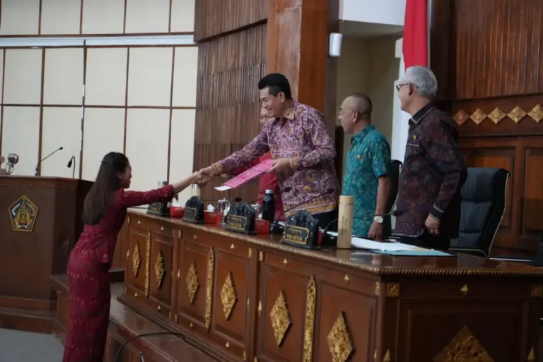Dewan Perwakilan Rakyat Daerah (DPRD) Provinsi Bali menggelar Rapat Paripurna ke-18 Masa Persidangan I Tahun Sidang 2025–2026 pada Senin, 22 Desember 2025.