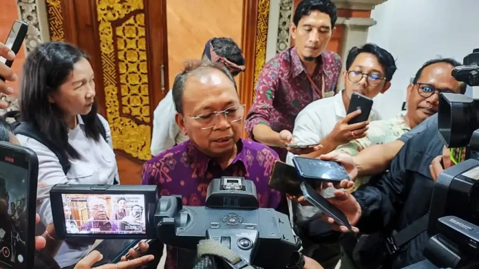 Pemerintah Provinsi Bali menegaskan tidak akan menerbitkan izin penggunaan kembang api saat malam pergantian Tahun Baru 2026.