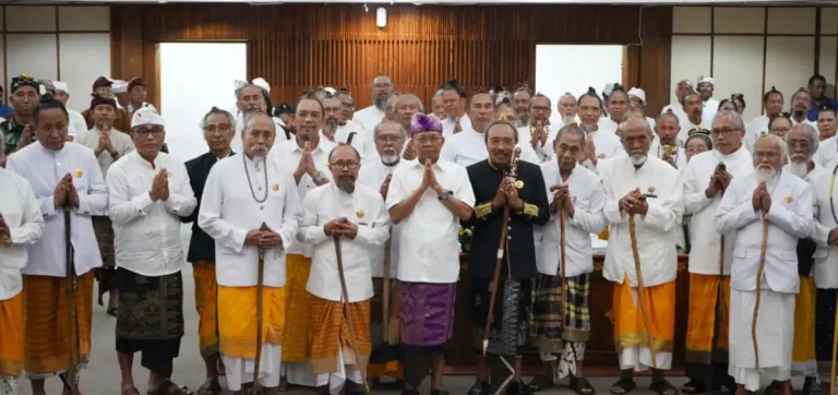 Pemerintah Provinsi Bali menegaskan komitmennya untuk memberikan perhatian khusus kepada sulinggih sebagai penjaga keseimbangan spiritual Bali.