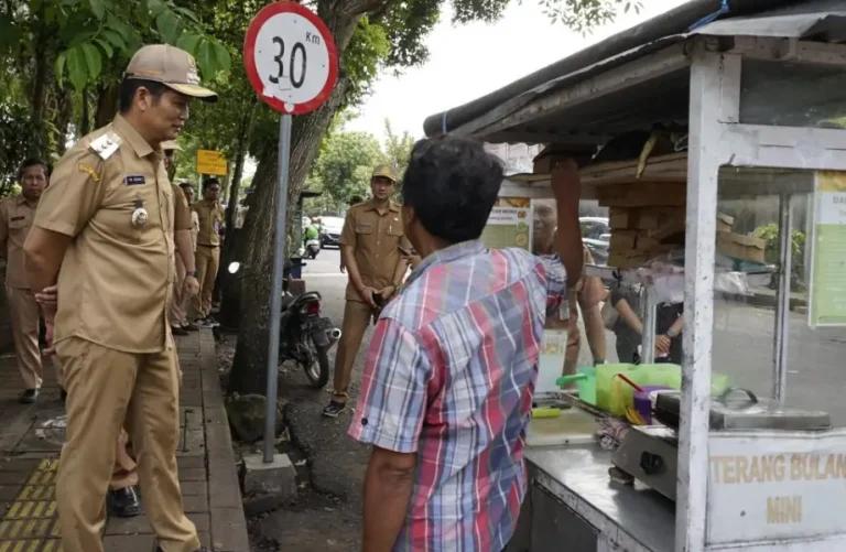 Pemkab Jembrana Siapkan Lahan Relokasi, PKL Jalan Ngurah Rai Sambut Positif