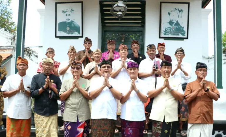 Rencana Pemerintah Kabupaten Buleleng untuk membangun kawasan heritage mendapat dukungan penuh dari Paiketan Puri, yang merupakan wadah penglingsir puri-puri di Buleleng.