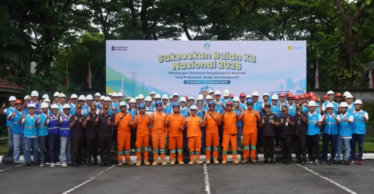 Apel pembukaan Bulan Keselamatan dan Kesehatan Kerja (K3) Nasional 2026 di Bali menjadi momentum penguatan komitmen bersama PLN, pegawai, dan mitra kerja untuk menempatkan keselamatan sebagai prioritas utama dalam setiap aktivitas operasional kelistrikan.