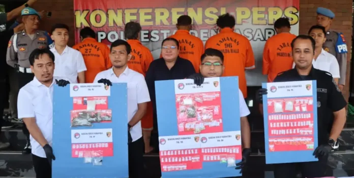 Polresta Denpasar Bongkar Jaringan Pengedar Narkoba, Sita Ratusan Gram Sabu dan Ekstasi