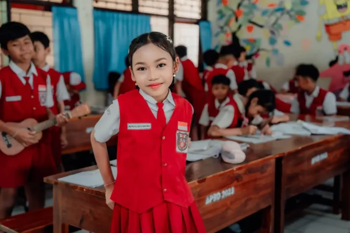 Penyanyi cilik Gita Safira resmi memperkenalkan single perdananya bertajuk “Rajin Pangkal Pandai”, sebuah lagu edukatif berbahasa Bali yang dirilis pada Minggu, 18 Januari 2026.