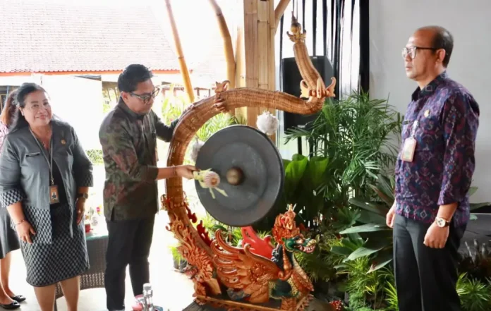 Wakil Walikota Denpasar, I Kadek Agus Arya Wibawa membuka secara resmi Musyawarah Perencanaan Pembangunan (Musrenbang) Kecamatan Denpasar Timur Tahun Anggaran 2026 di Wisata Subak Teba Majelangu, Kesiman Kertalangu, Selasa (20/1/2026).