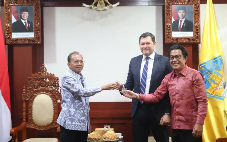 Upaya Pemerintah Provinsi Bali dalam memperluas jejaring kerja sama internasional kembali diperkuat melalui pertemuan antara Gubernur Bali Wayan Koster dengan Duta Besar Republik Slovakia