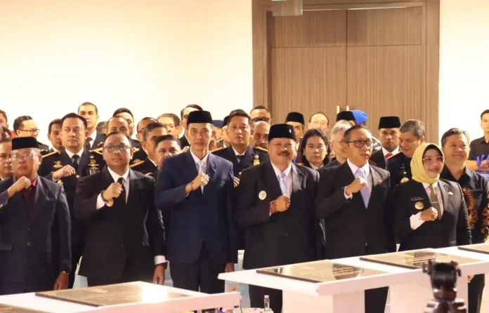 Wakil Bupati Klungkung menghadiri peringatan Hari Bhakti Imigrasi ke-76 yang menandai peresmian 18 kantor imigrasi, termasuk rencana pembangunan Kantor Imigrasi di Kabupaten Klungkung.