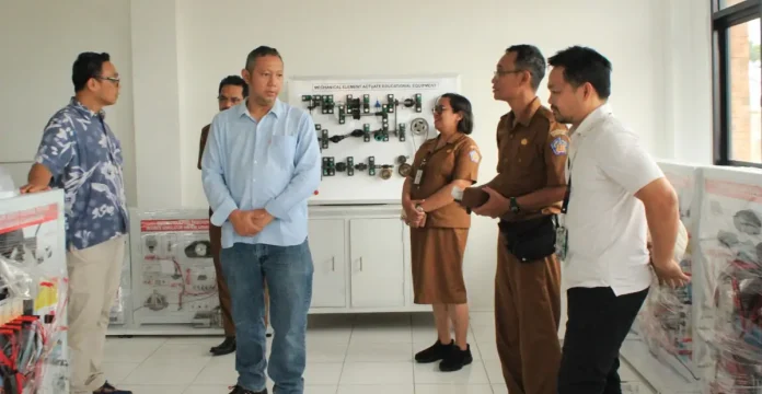 PT Astra Motor Bali bersama PT Astra Honda Motor (AHM) memperkuat dukungannya terhadap pendidikan vokasi dengan melakukan kunjungan supervisi ke SMK Negeri 3 Singaraja.