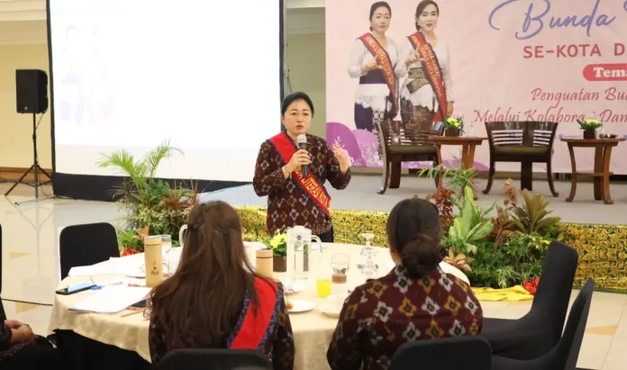 Bunda Literasi Kota Denpasar, Ny. Sagung Antari Jaya Negara saat menghadiri rapat kerja Bunda Literasi se-Kota Denpasar Tahun 2026 dengan tema 