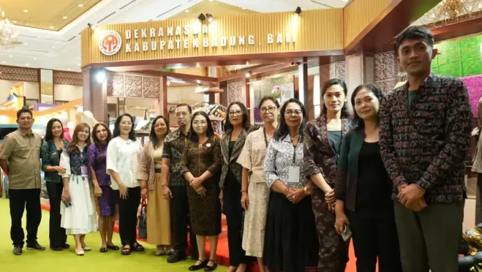 Ketua Dewan Kerajinan Nasional Daerah (Dekranasda) Kabupaten Badung, Rasniathi Adi Arnawa, menghadiri pembukaan International Craft Trade Fair (INACRAFT) 2026 yang digelar di Jakarta International Convention Center (JICC), Rabu 4 Februari 2026.