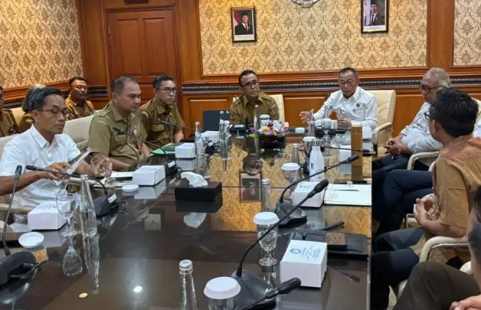 Pemerintah Kota Denpasar terus memperkuat langkah strategis dalam pengelolaan sampah berkelanjutan guna menjaga kebersihan kota Pemerintah Kota Denpasar terus memperkuat langkah strategis dalam pengelolaan sampah berkelanjutan guna menjaga kebersihan kota