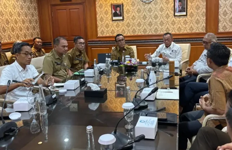 Pemerintah Kota Denpasar terus memperkuat langkah strategis dalam pengelolaan sampah berkelanjutan guna menjaga kebersihan kota