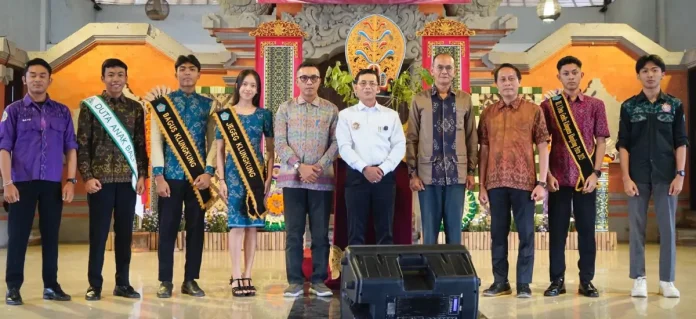 Bupati Klungkung I Made Satria membuka Grand Final Duta Anak Kabupaten Klungkung 2026 dan mengajak generasi muda menjadi agen perubahan serta mitra pemerintah dalam memperjuangkan hak-hak anak.
