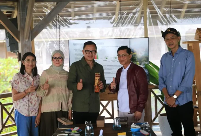 Pemerintah Kabupaten Klungkung menerima kunjungan Wakil Menteri Dalam Negeri RI, Bima Arya guna mempercepat sinkronisasi program pembangunan