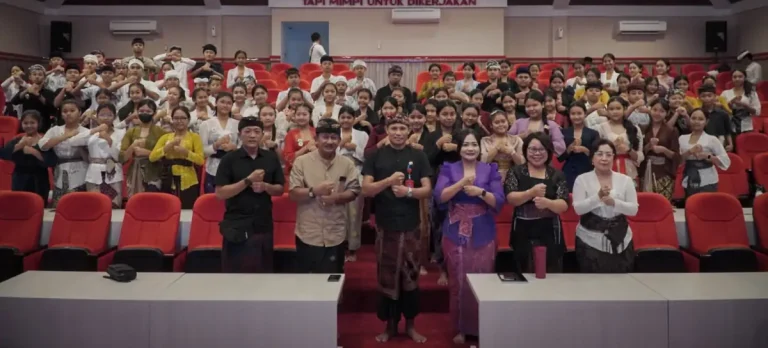 Pemkab Bangli menggalakkan pengelolaan sampah berbasis sumber dengan memadukan teknologi, kearifan lokal, dan partisipasi masyarakat untuk mendukung Bali yang bersih dan lestari.