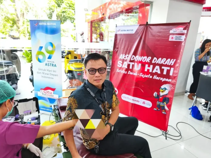 Peringatan hari jadi ke-69 Astra International di Bali diwarnai aksi sosial yang digelar oleh Astra Motor Bali.