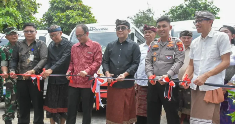 Pemerintah Kota Denpasar menetapkan Sanur sebagai Kawasan Rendah Emisi (KRE) melalui Peraturan Wali Kota Nomor 39 Tahun 2025 tentang Penyelenggaraan Lalu Lintas dan Angkutan di Kawasan Rendah Emisi Sanur.