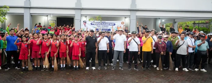 Sinergi antara warga, banjar, dan pemerintah desa dalam mengelola sampah sejak dari rumah tangga membuat Desa Gulingan mampu mengurangi sampah berserakan secara drastis dan menciptakan lingkungan yang lebih bersih serta tertata.