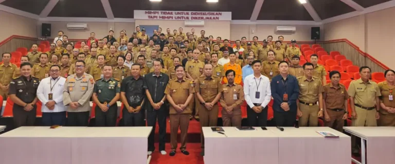 Bupati Bangli, Sang Nyoman Sedana Arta, menggelar Rakor Forkopimda untuk memperkuat kebersihan, penataan lingkungan, dan pengelolaan sosial di daerah.