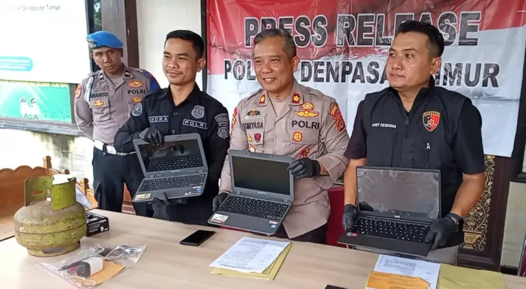 Aparat kepolisian dari Unit Reskrim Polsek Denpasar Timur berhasil mengungkap kasus pencurian yang terjadi di dua sekolah dasar di kawasan Kesiman.