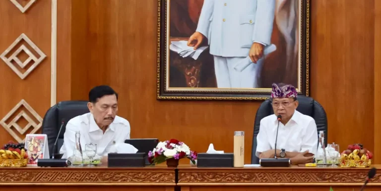 Pemerintah Provinsi Bali menyatakan komitmennya untuk mempercepat transformasi digital pemerintahan melalui penerapan Infrastruktur Digital Publik (Digital Public Infrastructure/DPI) dan teknologi kecerdasan buatan (Artificial Intelligence/AI).