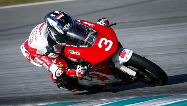 Empat pebalap muda Indonesia binaan PT Astra Honda Motor (AHM) bersiap menghadapi persaingan ketat pada putaran perdana Idemitsu Moto4 Asia Cup 2026