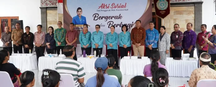 Hubungan kerja sama antara Tim Penggerak Pemberdayaan dan Kesejahteraan Keluarga (TP PKK) Provinsi Bali dan TP PKK Kabupaten Buleleng semakin diperkuat melalui pelaksanaan Program Bergerak dan Berbagi yang digelar di sejumlah desa di Kabupaten Buleleng, Jumat 6 Maret 2026. Hubungan kerja sama antara Tim Penggerak Pemberdayaan dan Kesejahteraan Keluarga (TP PKK) Provinsi Bali dan TP PKK Kabupaten Buleleng semakin diperkuat melalui pelaksanaan Program Bergerak dan Berbagi yang digelar di sejumlah desa di Kabupaten Buleleng, Jumat 6 Maret 2026.