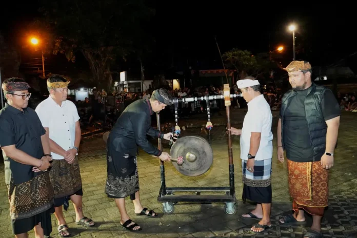 Wabup Badung Buka Parade Ogoh-Ogoh Padang Luwih, Dorong Kreativitas dan Pelestarian Budaya