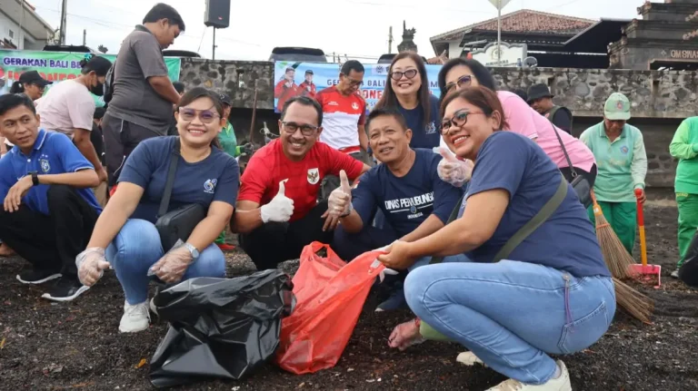 Ribuan Warga Buleleng Bersatu Bersihkan Pesisir, 5.200 Peserta Ikuti Gerakan Bali Bebas Sampah