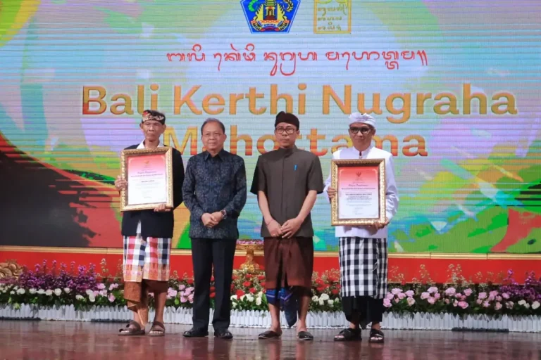 Gubernur Koster Tutup Bulan Bahasa Bali VIII, Dorong Inovasi dan Regenerasi Pelestarian Aksara Bali