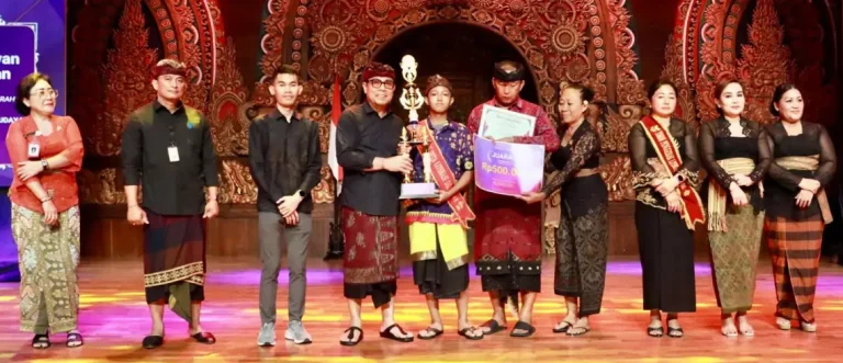 Wakil Wali Kota Denpasar, I Kadek Agus Arya Wibawa menghadiri puncak Festival Literasi Denpasar ke-6 tahun 2026 yang digelar komunitas literasi Nyalanesia di Gedung Dharma Negara Alaya, Kamis 5 Maret 2026.