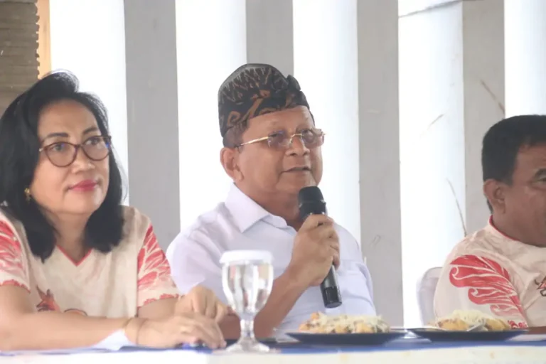 Bupati I Nyoman Sutjidra menyampaikan HUT ke-422 Kota Singaraja akan menampilkan parade budaya Ki Barak Panji Sakti dan kegiatan seni multikultural untuk memperkuat identitas budaya.