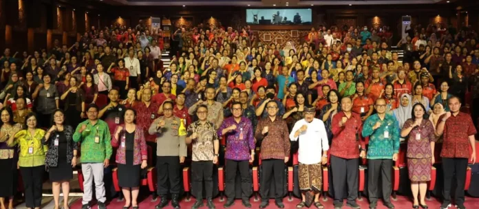 Wali Kota Denpasar, I Gusti Ngurah Jaya Negara, saat memberikan arahan dalam kegiatan Sosialisasi Pengelolaan Sampah Berbasis Sumber bagi satuan pendidikan di Ruang Taksu Gedung Dharma Negara Alaya (DNA), Jumat 6 Maret 2026. Wali Kota Denpasar, I Gusti Ngurah Jaya Negara, saat memberikan arahan dalam kegiatan Sosialisasi Pengelolaan Sampah Berbasis Sumber bagi satuan pendidikan di Ruang Taksu Gedung Dharma Negara Alaya (DNA), Jumat 6 Maret 2026.